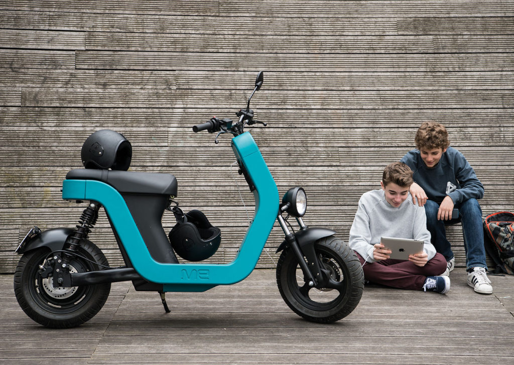 Электроскутер Мем. Toyota Scooter. Самокат БМВ. Скутер Тойота.