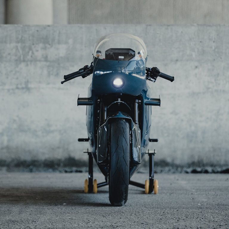 Zero Motorcycles and Deus ex Machina have created the first fully customized Zero SR/S