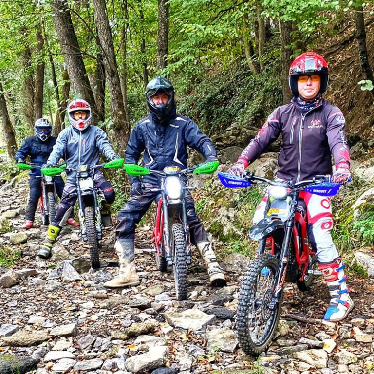 Sur-Ron-center | Endurofun België | THE PACK | Electric Motorcycles News