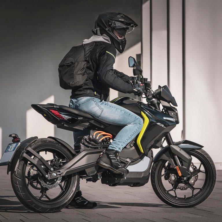 Voge ER 10 - THE PACK - Electric Motorcycles News