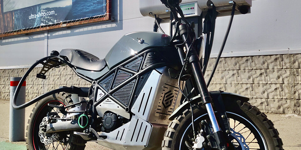 ScrAmper - EMGo Technology - THE PACK - Electric Motorcycle News