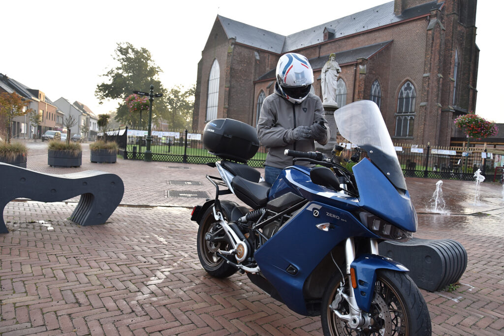 Zero SR / S - Zero Motorcycles - THE PACK - Noticias de motos eléctricas - Motorguy