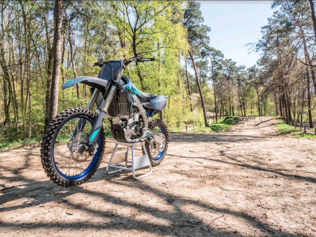 Track Test of the EMX-PRO Electric Motocross Bike - Motocross Feature -  Vital MX