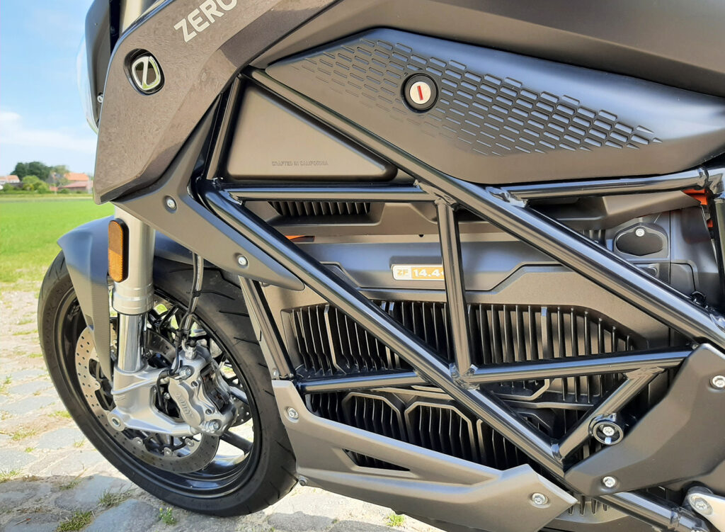 Zero SR 2022 - THE PACK - Electric Motorcycle News