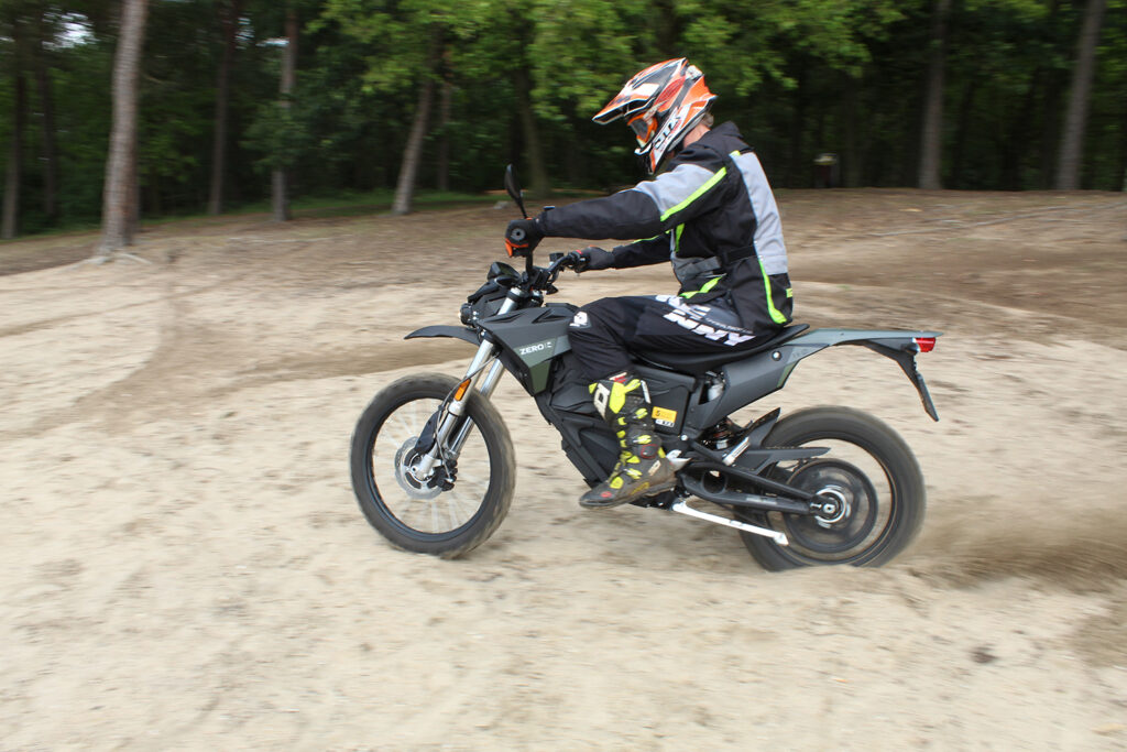 Test Zero FX - THE PACK - Electric Motorcycle News
