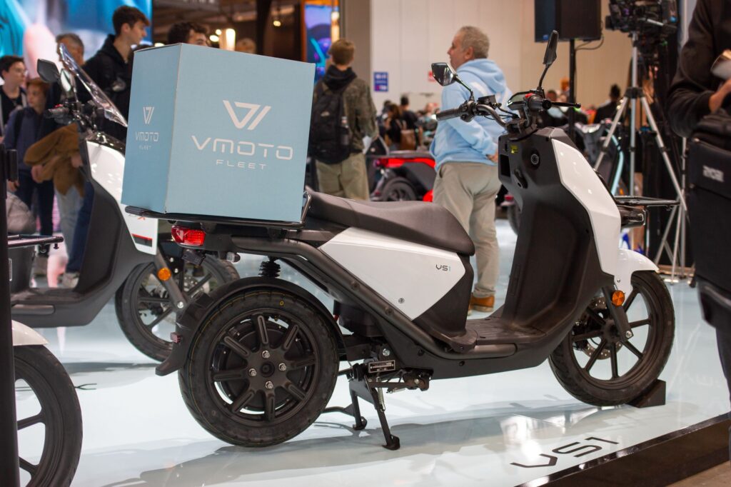 VMoto fleet VS3 - Eicma 2022 - THE PACK - Electric Motorcycle News