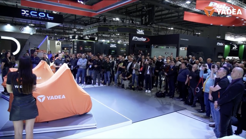 Yadea EICMA 2022 - Keeness VFD - THE PACK - Electric Motorcycle News