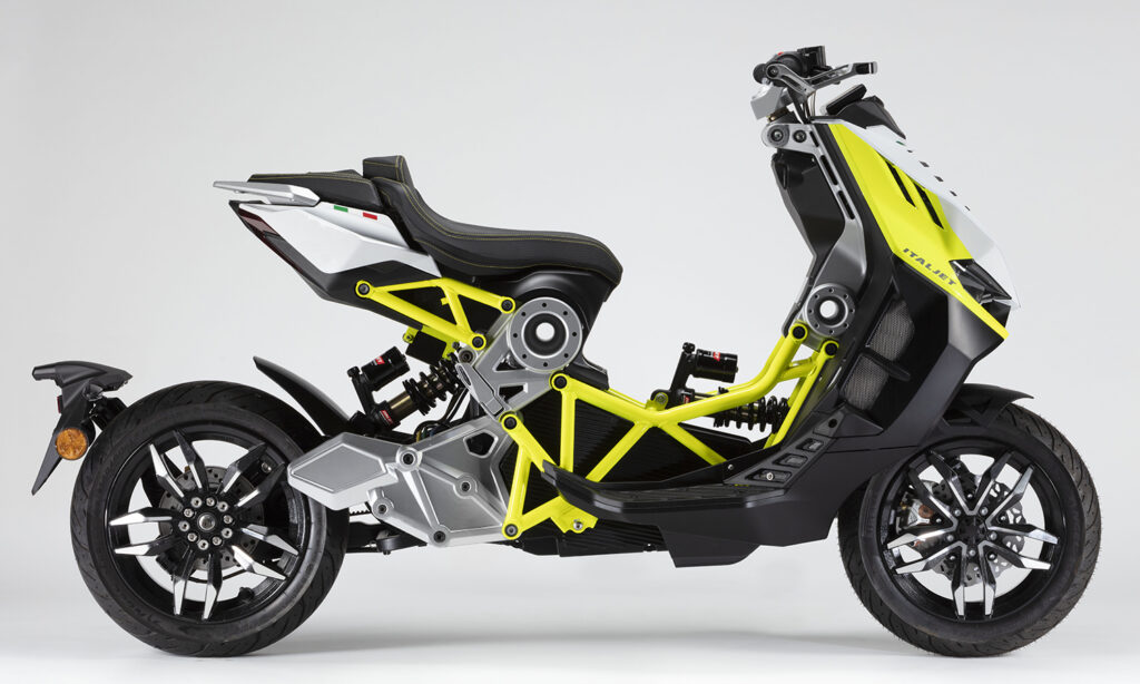 Italjet DRAGSTER # e01 Electric - EICMA 2022 - THE PACK - Electric Motorcycle News