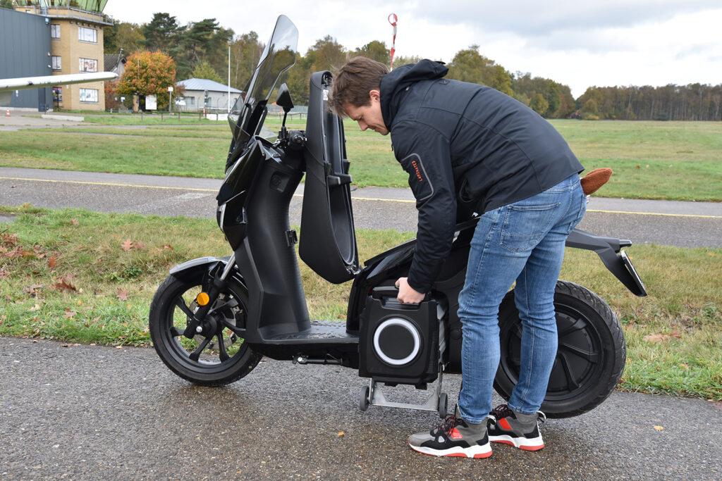 VR Mobility - Silence - Christof Van Remmortel - THE PACK - Electric Motorcycle News