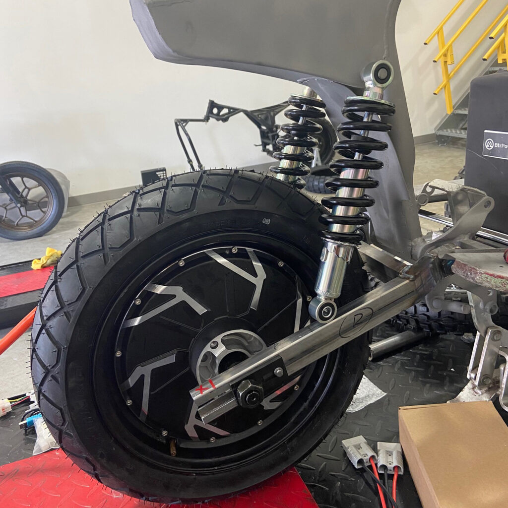 Moto Design Garage - Parilla retrofit - THE PACK - Electric Motorcycle News