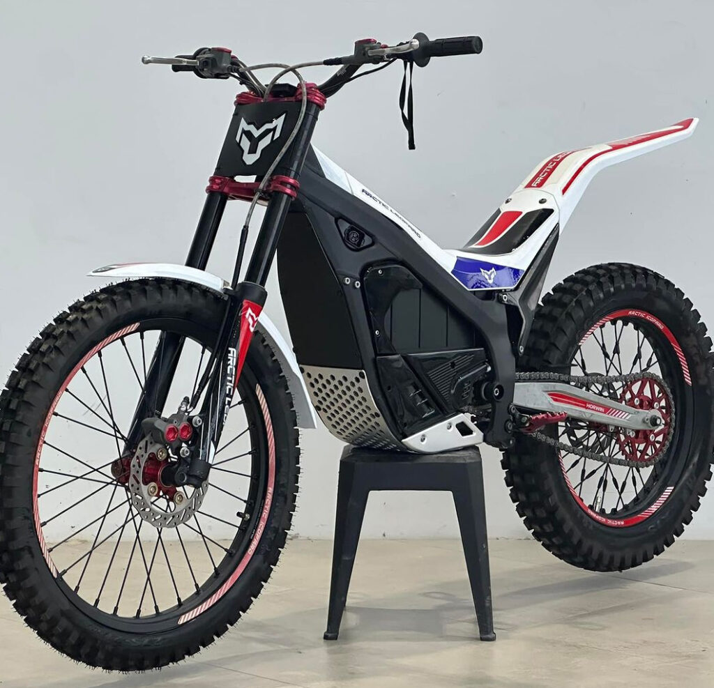 Arctic Leopard - THE PACK - Electric Motorcycle News