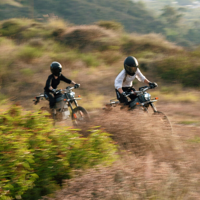 CAKE's Electric Conquest of the Continents - THE PACK - Electric Motorcycle News