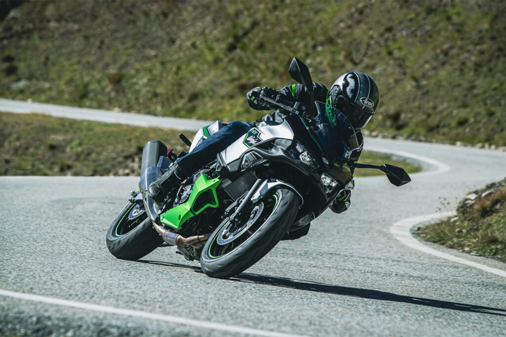 Kawasaki Ninja 7 HEV - THE PACK - Electric Motorcycle News