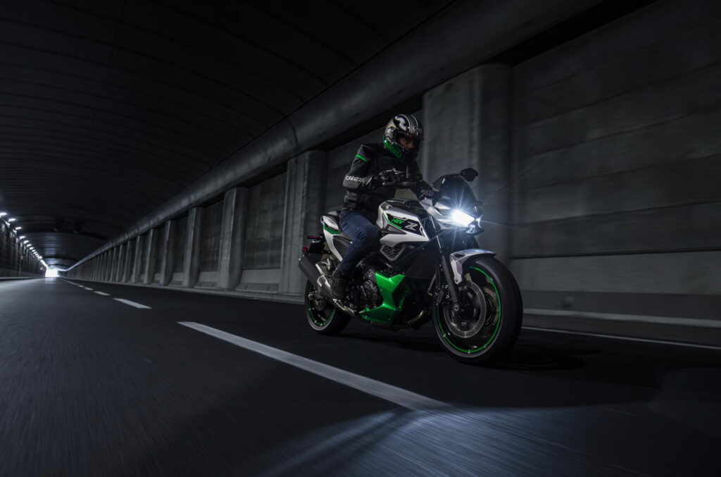 Kawasaki Z7 Hybrid - THE PACK - Electric Motorcycle News