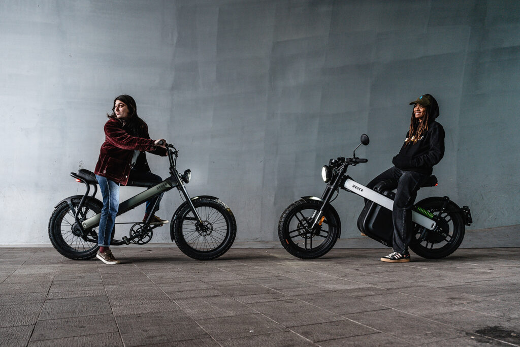 THE PACK PLAZA - Brussels Auto Show - Electric Motorcycle News