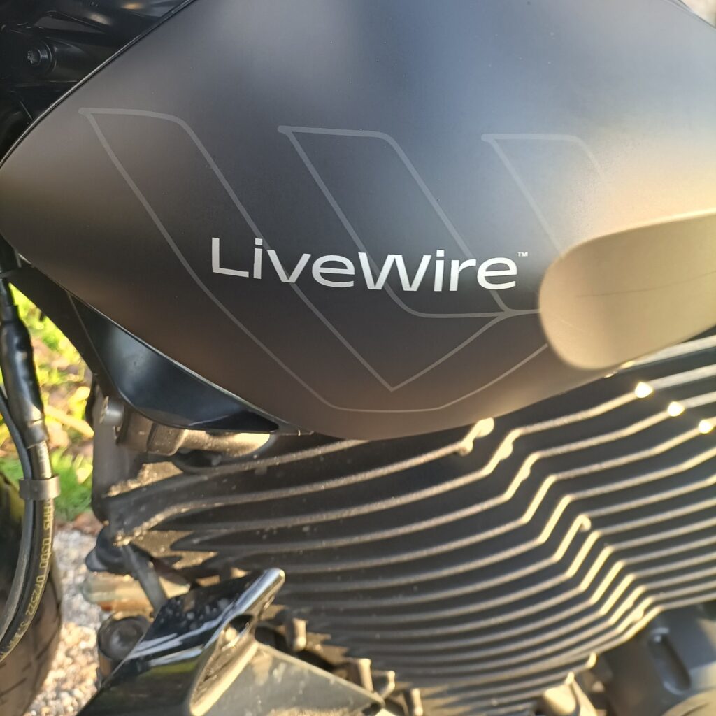 Test ride LiveWire S2 Del Mar - THE PACK - Electric Motorcycle News