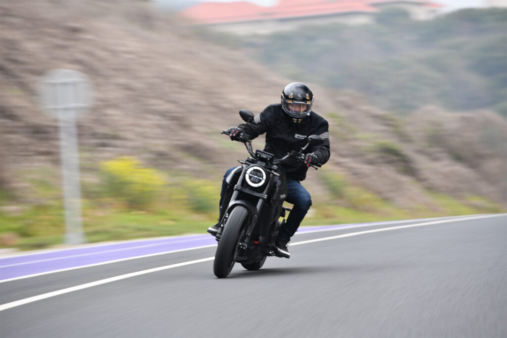 Rezon Motorcycles launches flagship model Bohemia and explains Alrendos failure | thepack.news | THE PACK - Electric motorcycle news