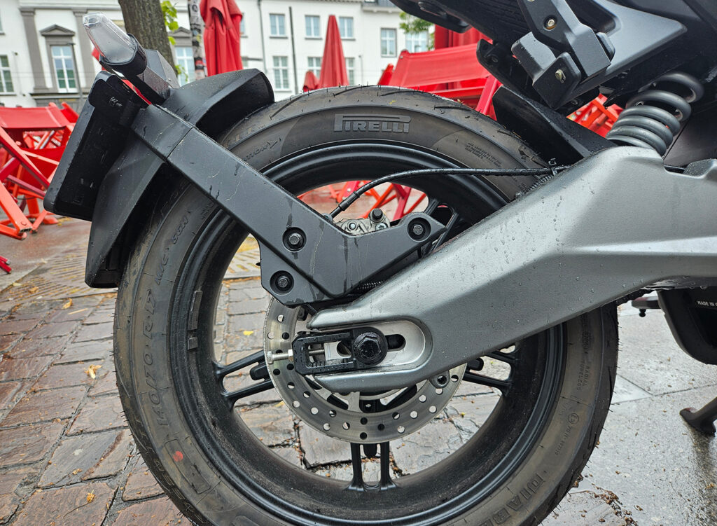 Test review NIU RQi in Antwerp - THE PACK - Electric Motorcycle News