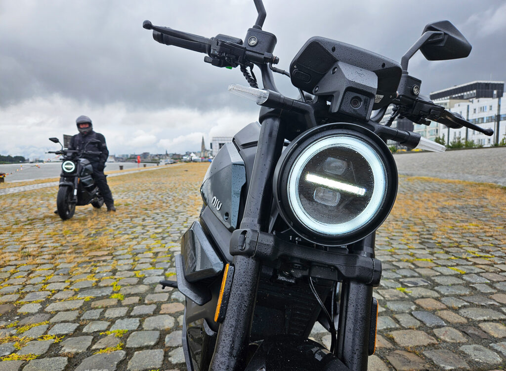 Test review NIU RQi in Antwerp - THE PACK - Electric Motorcycle News