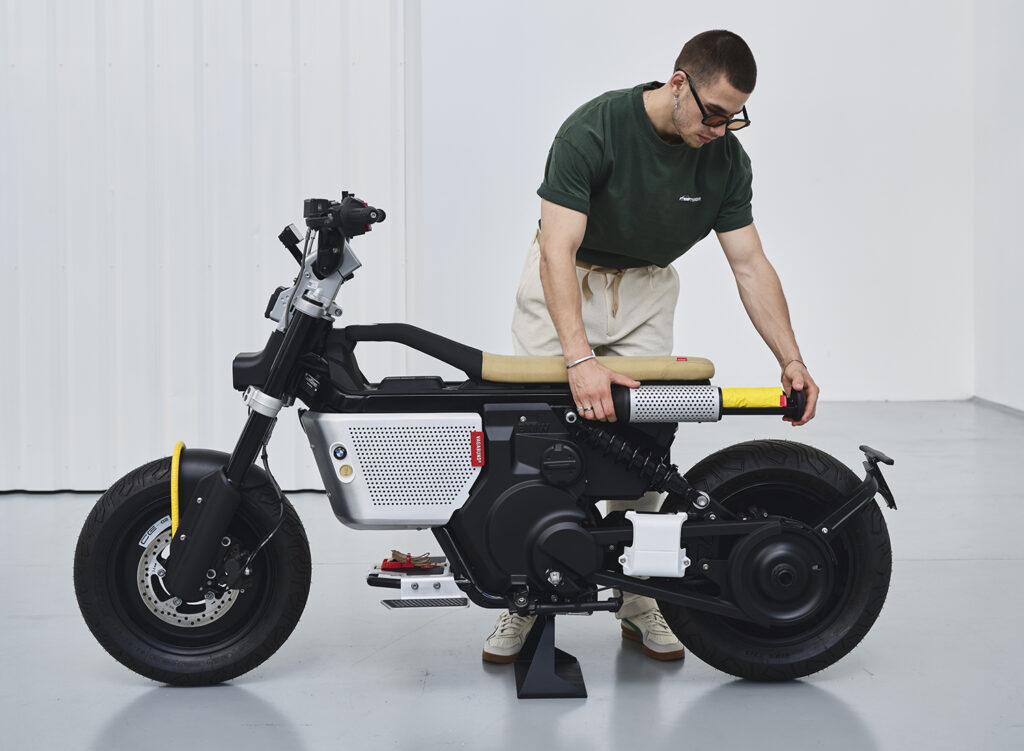 Vagabund - BMW CE 02 - THE PACK - Electric Motorcycle News