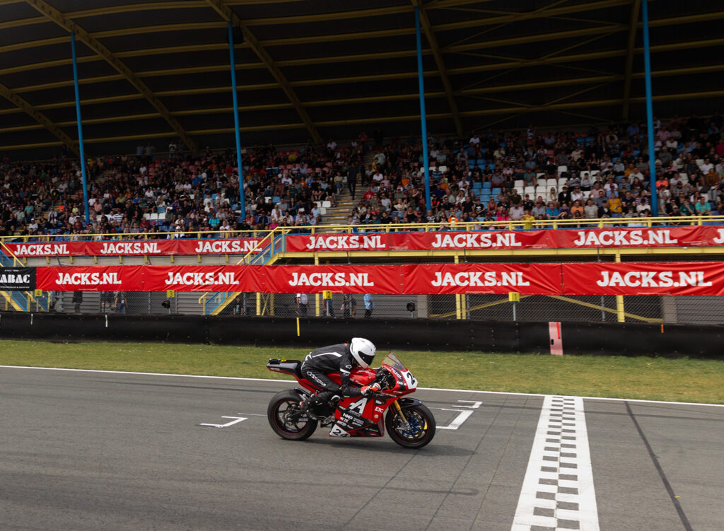 Electric Superbike Twente - THE PACK - TT Assen - Electric Motorcycle News