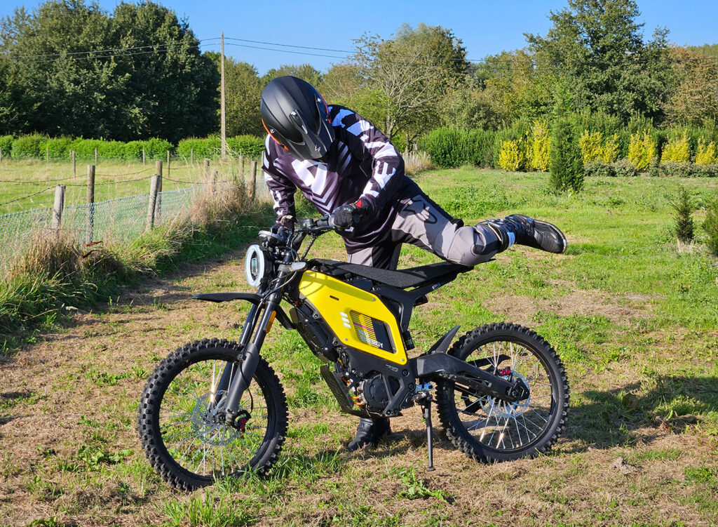 NIU XQi3 test ride - THE PACK - Electric Motorcycle News