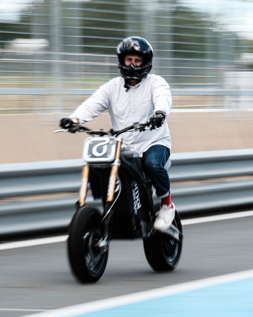 Jean Madaule - J2R Dynamics - SMOL - THE PACK - Electric Motorcycle News