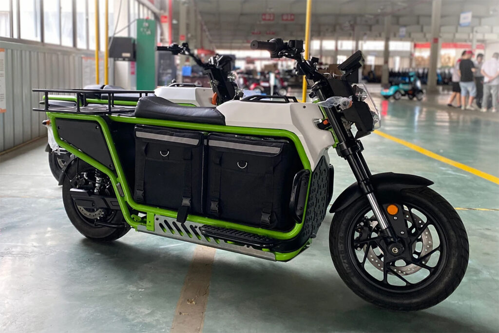 Ponie P2 - electric cargo motorbike - THE PACK - Electric Motorcycle News