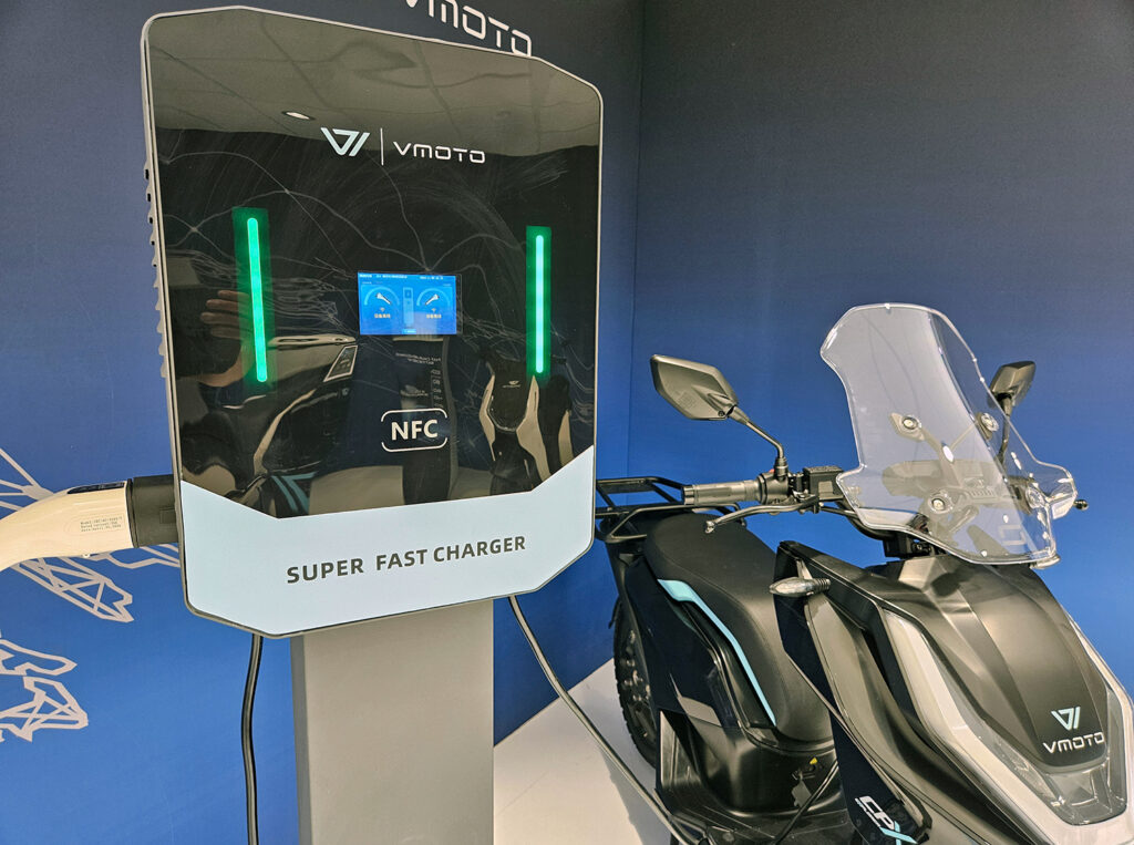 Vmoto - EICMA 2024 - THE PACK - Electric Motorcycle News