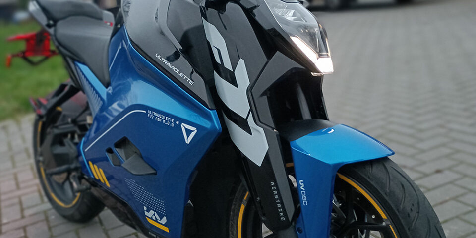 Electric Motorbikes Nederland - F77 Ultraviolette - THE PACK - Electric Motorcycle News