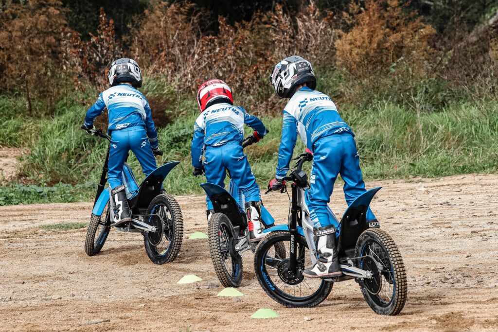 NEUTRA - electric motortrial kids - THE PACK - Electric Motorcycle News