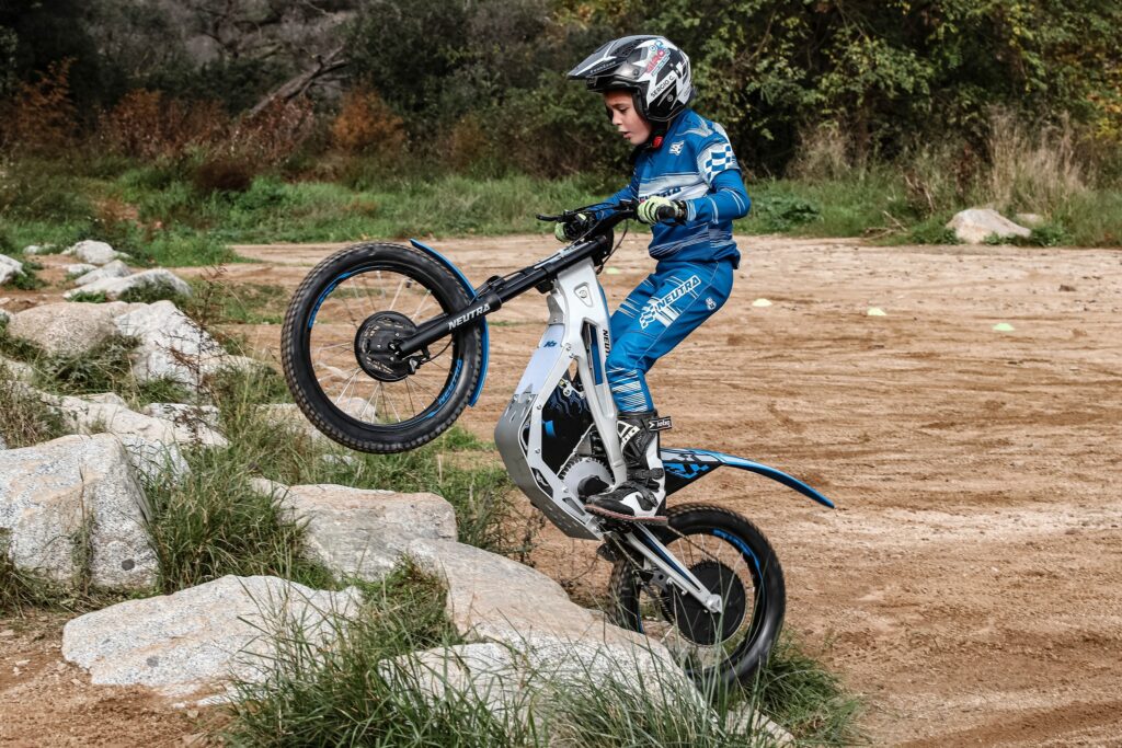 NEUTRA - electric motortrial kids - THE PACK - Electric Motorcycle News