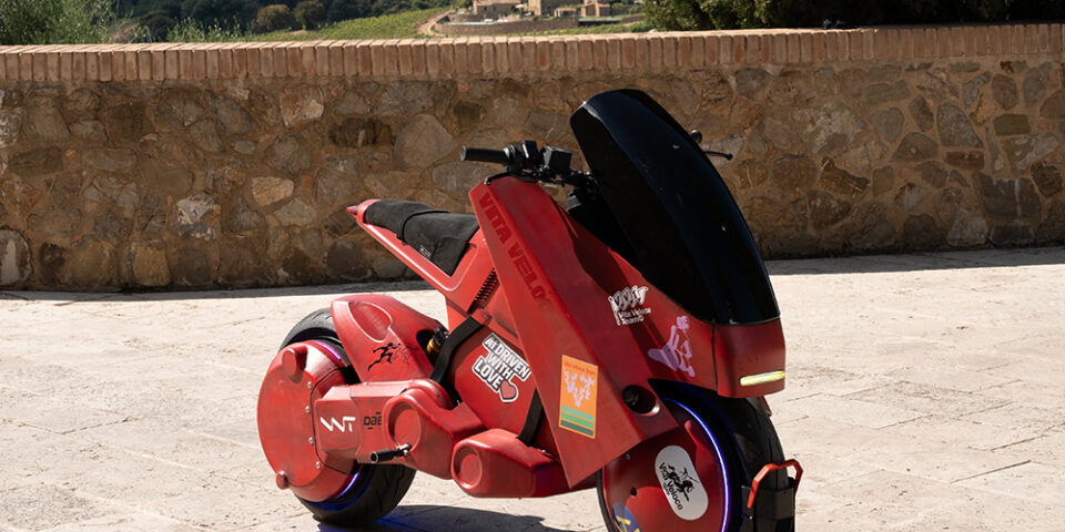 J Balvin - Vita Veloce Team - DAB Motors - THE PACK - Electric Motorcycle News
