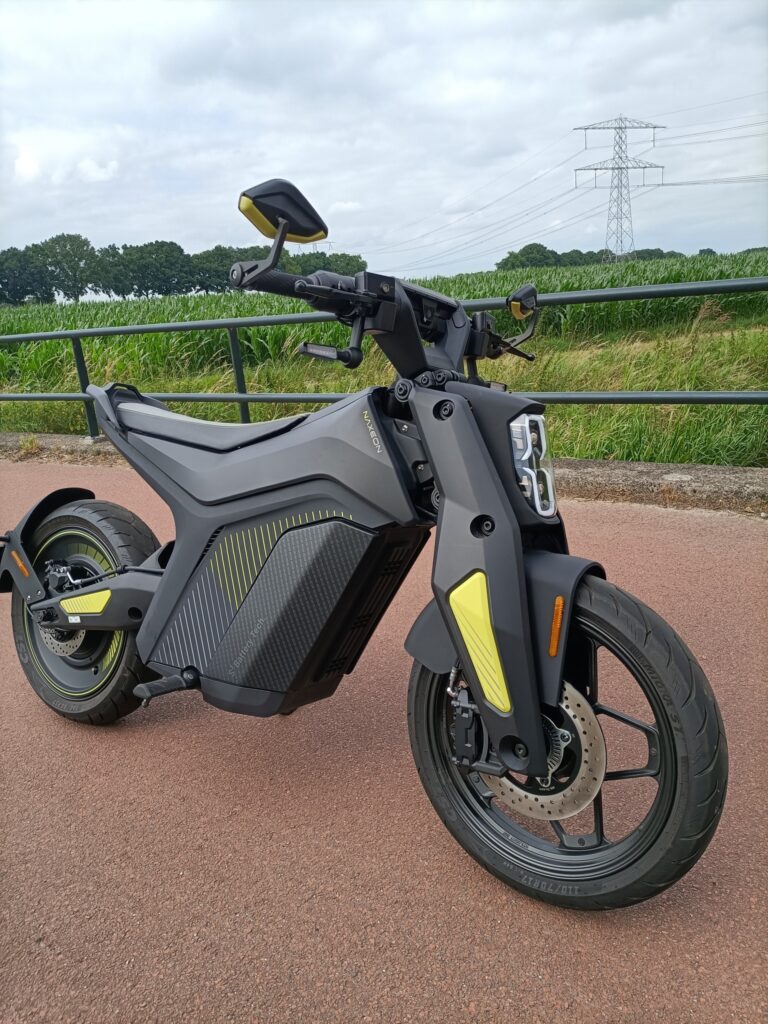 Naxeon I am Pro - THE PACK - Electric Motorcycle News