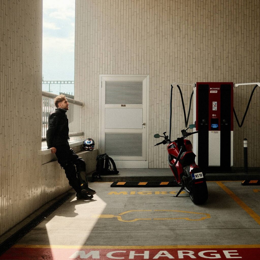 Marc Travels - Verge Motorcycles - THE PACK - Electric Motorcycle News