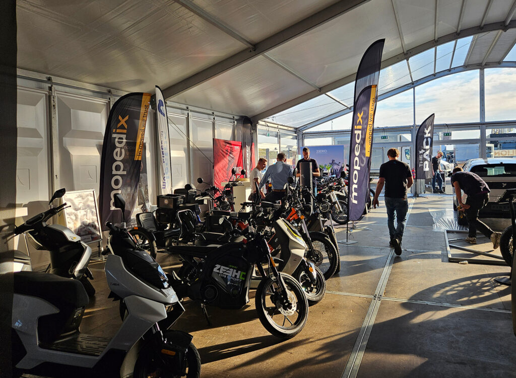 Experiência EV - The Pack Plaza - Notícias de motocicletas elétricas