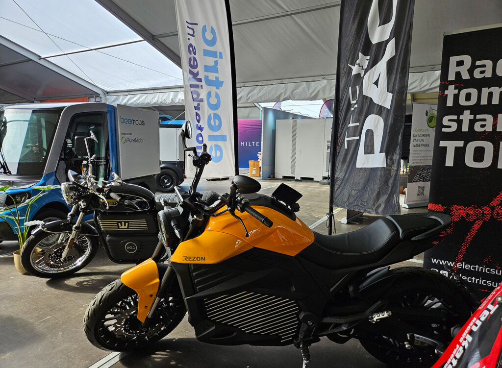 Experiência EV - The Pack Plaza - Notícias de motocicletas elétricas