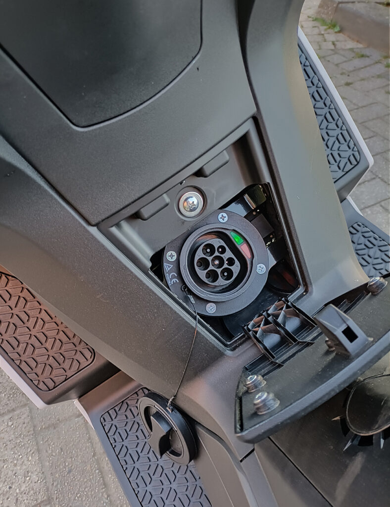 Test review Nerva EXE 2 - THE PACK - Electric Motorcycle News
