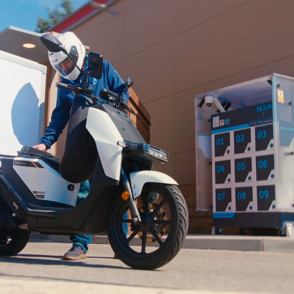 Nuuk Mobility - Vmoto Battery swapping - THE PACK - Electric Motorcycle News