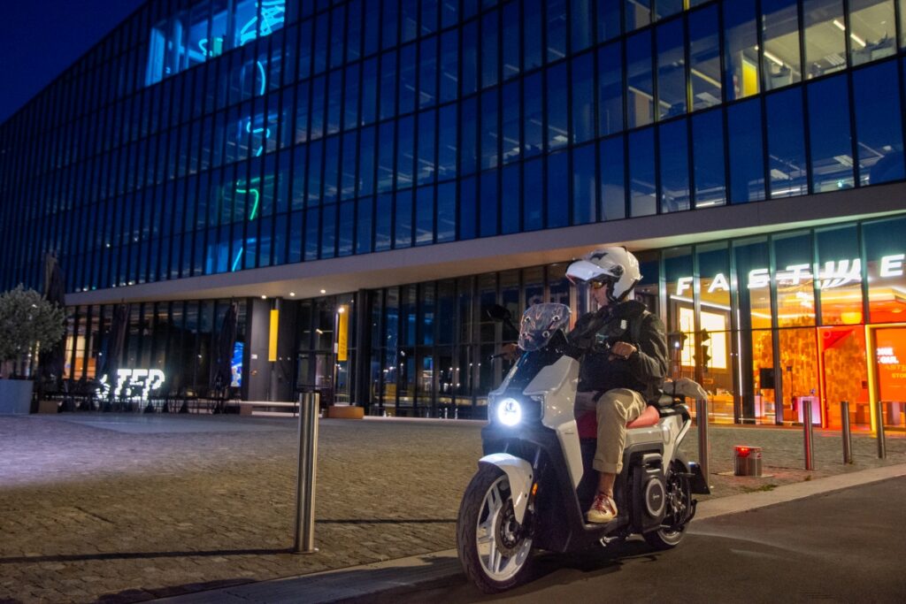Silence S02 - Silent Night - Pack Italia in Milan - Electric Motorcycle News