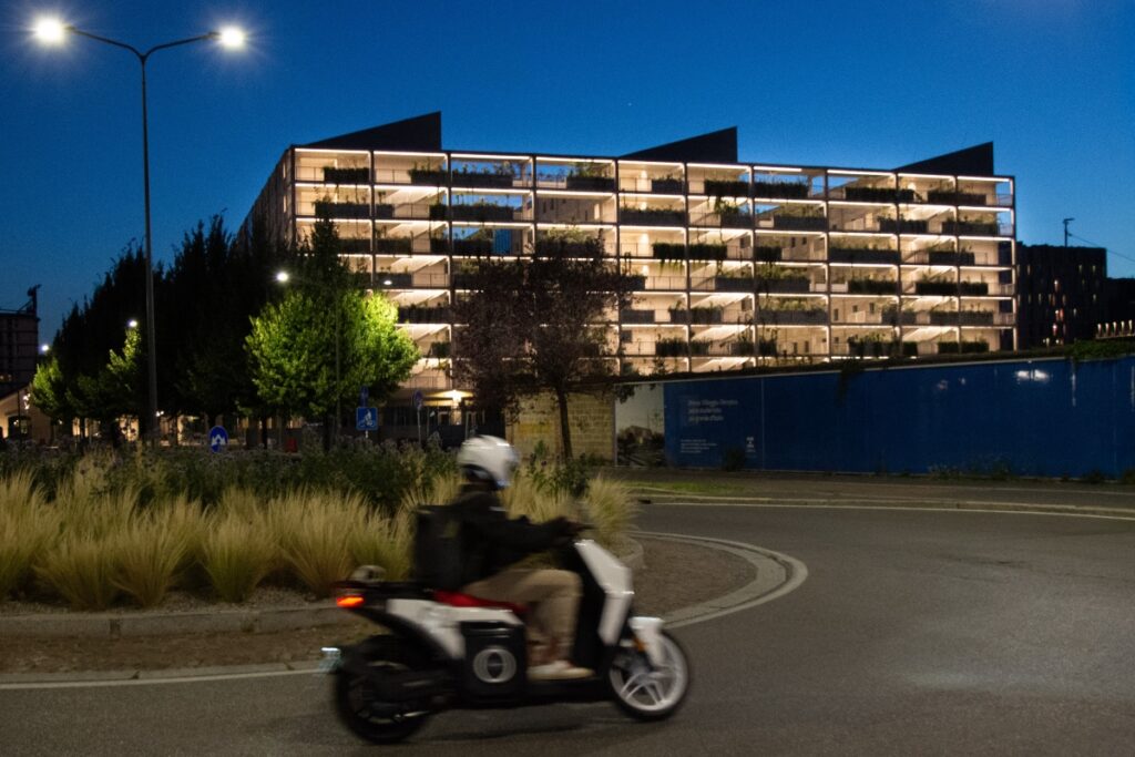 Silence S02 - Silent Night - Pack Italia in Milan - Electric Motorcycle News