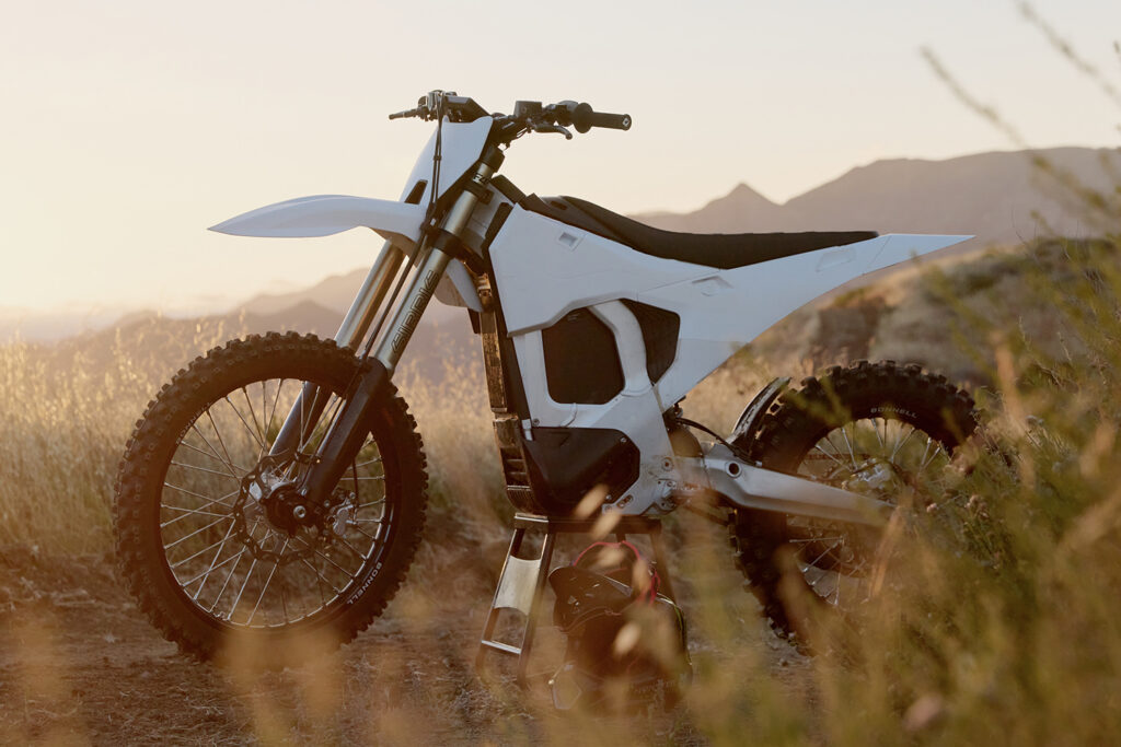 Bonnell launch 850 RX - THE PACK - Electric Motorcycle News