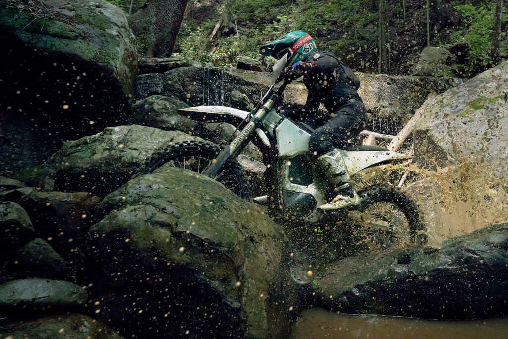 Bonnell launch 850 RX - THE PACK - Electric Motorcycle News