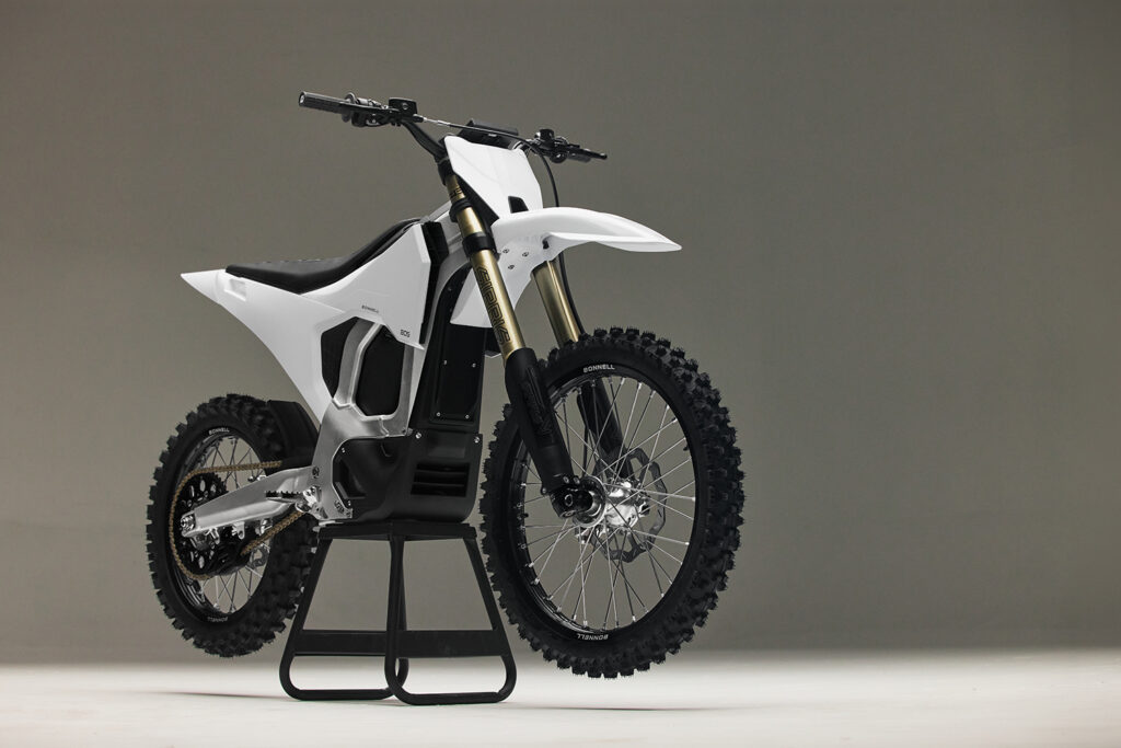 Bonnell launch 850 RX - THE PACK - Electric Motorcycle News