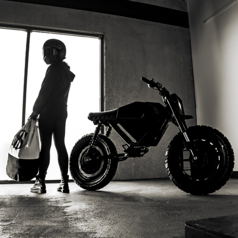 Droog Moto - ONYX collab - THE PACK - Electric Motorcycle News