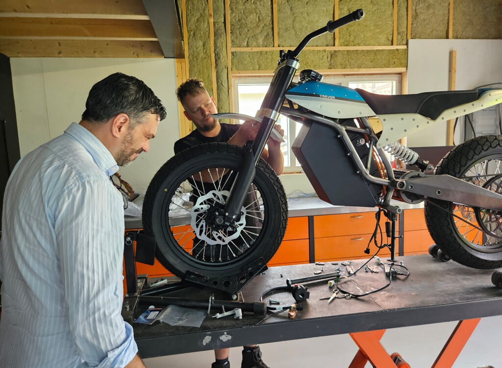 DTRe Vince MY26 - Trevor Motorcycles - THE PACK - Electric Motorcycle News
