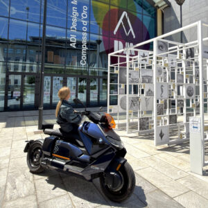 Design on the road - BMW CE 04 - THE PACK ITALIA - Electric Motorcycle News