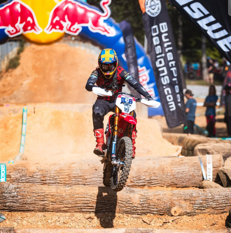 Hard enduro with electric motorbikes - THE PACK - Electric Motorcycle News