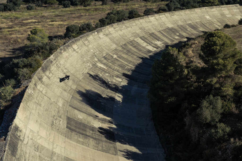 Stark Future - Varg Sköll - Record breaking - THE PACK - Electric Motorcycle News