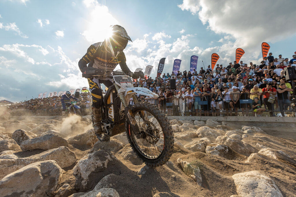 Sea to Sky Hard Enduro - THE PACK - Electric Motorcycle News